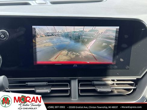 Used 2024 Chevrolet Trax RS w/ Driver Confidence Package image 21