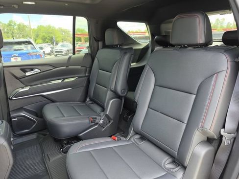 New 2026 Chevrolet Traverse Z71 w/ Enhanced Driving Package AWD/4WD image 20