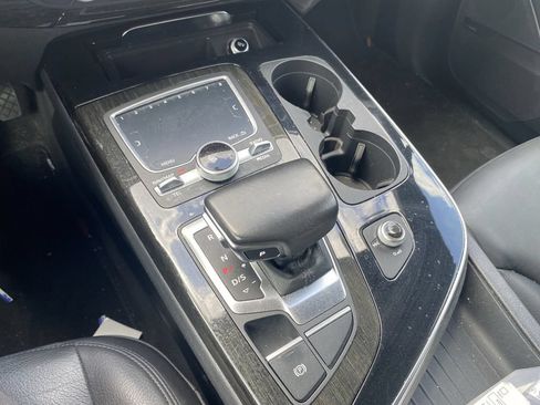 Used 2017 Audi Q7 3.0T Premium Plus AWD/4WD image 8