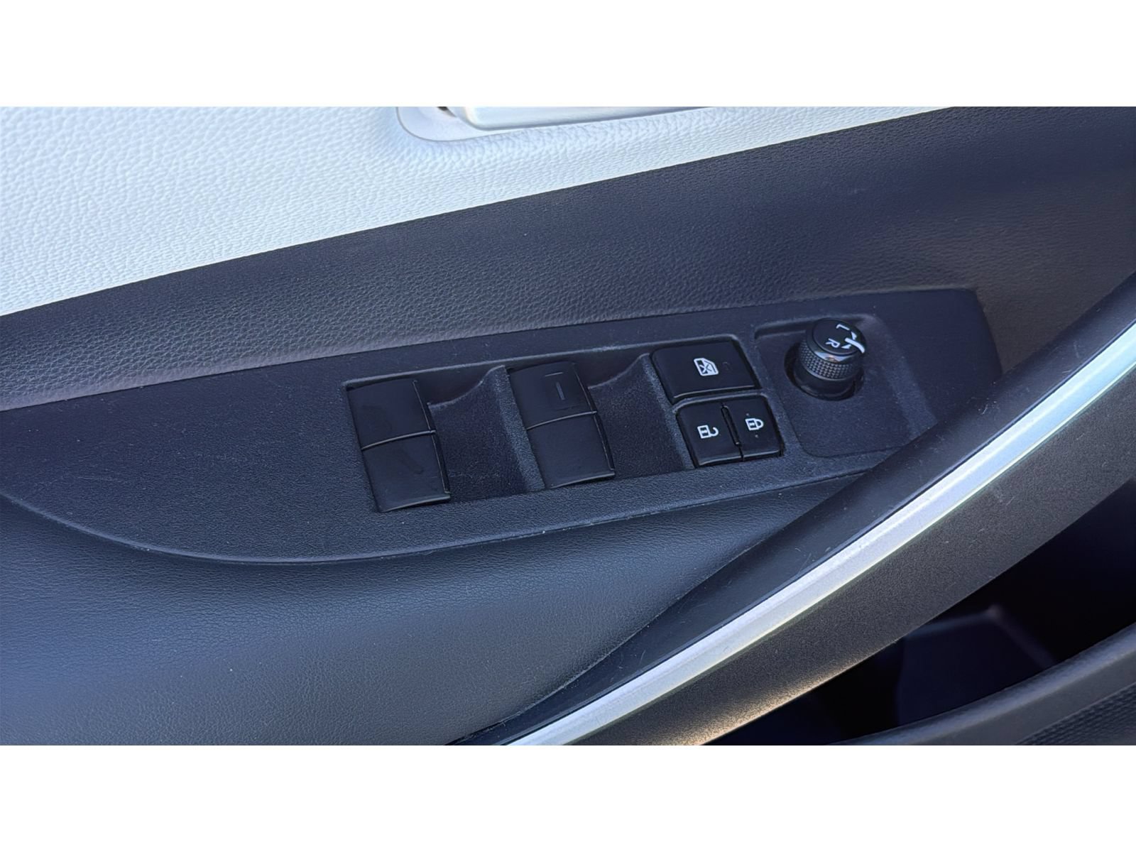 Certified 2023 Toyota Corolla SE FWD image 14