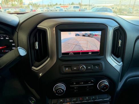 Used 2023 Chevrolet Silverado 1500 Custom image 11