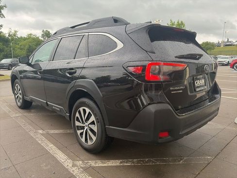 Used 2025 Subaru Outback Premium AWD/4WD image 5