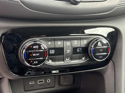 Used 2023 Buick Encore GX Select w/ Sport Touring Package image 20