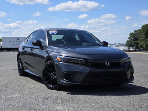Used 2024 Honda Civic Sport image 2