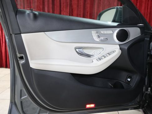 Used 2018 Mercedes-Benz C 300 Sedan image 11