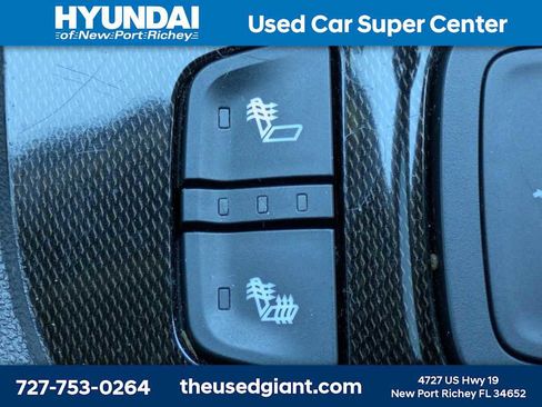 Used 2020 GMC Acadia AT4 w/ LPO, Floor Liner Package AWD/4WD image 33