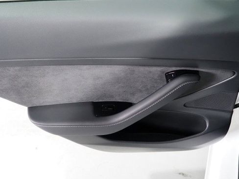 Used 2020 Tesla Model 3 Standard Range Plus image 51