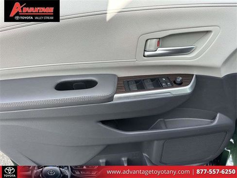 Certified 2024 Toyota Sienna XLE image 18