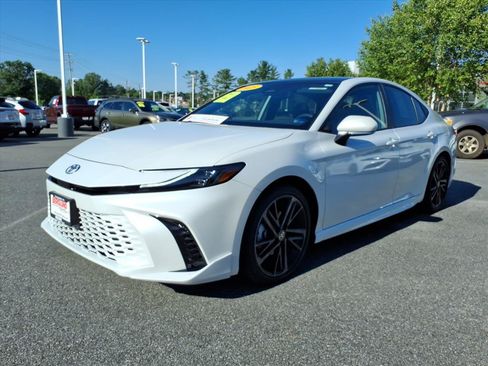Certified 2025 Toyota Camry XSE FWD image 14