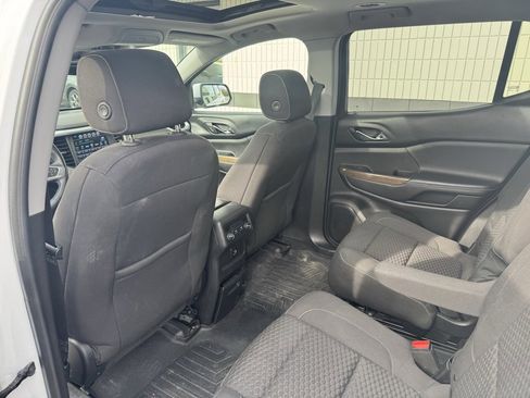 Used 2018 GMC Acadia SLE image 14