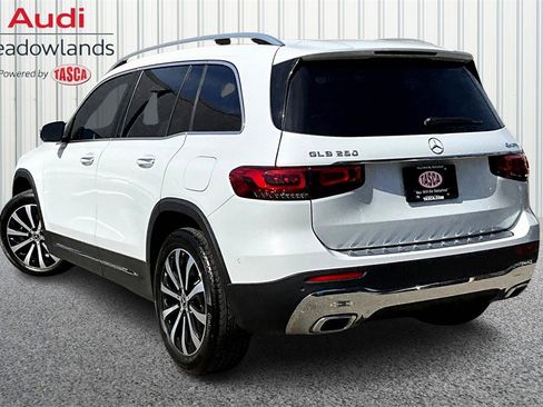 Used 2023 Mercedes-Benz GLB 250 4MATIC image 4