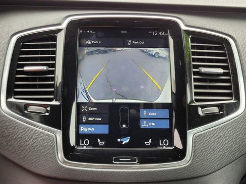 Used 2017 Volvo XC90 T6 Momentum w/ Vision Package image 22