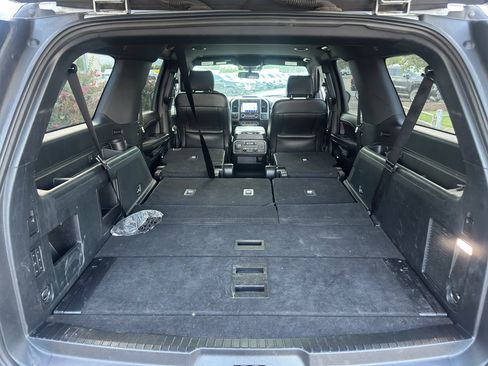 Used 2020 Ford Expedition Max XLT w/ Equipment Group 202A AWD/4WD image 14