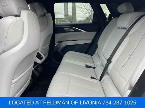 Used 2024 Cadillac Lyriq Luxury image 9