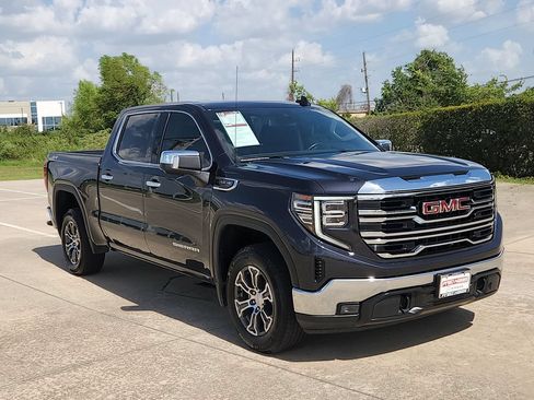 Used 2025 GMC Sierra 1500 SLT AWD/4WD image 3