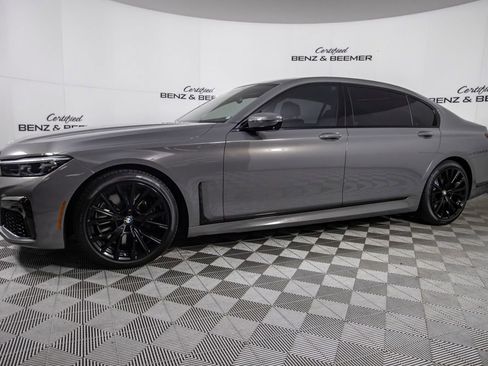 Used 2022 BMW 750i xDrive w/ M Sport Package image 8