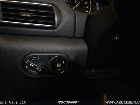 Used 2021 Maserati Levante image 25