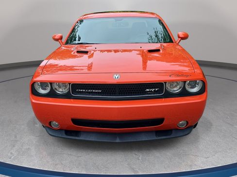 Used 2009 Dodge Challenger SRT8 w/ SRT Option Group II RWD image 2