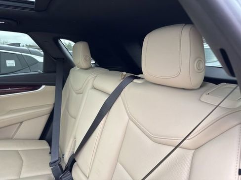 Used 2018 Cadillac XT5 Premium Luxury image 5