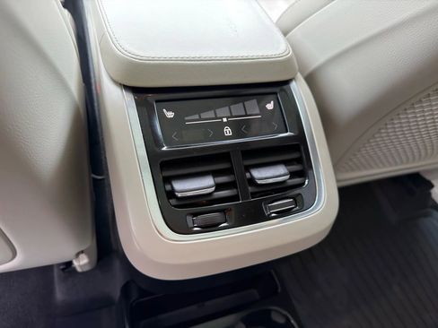 Used 2022 Volvo XC90 T6 Inscription w/ Advanced Package image 21