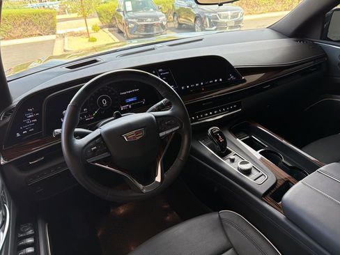 Used 2023 Cadillac Escalade ESV Premium Luxury w/ LPO, Radiant Package image 23