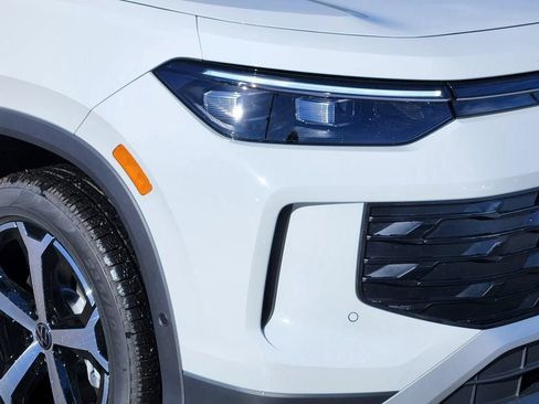 New 2026 Volkswagen Tiguan SE AWD/4WD image 27