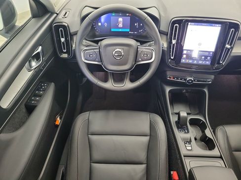 New 2026 Volvo XC40 B4 Core image 17