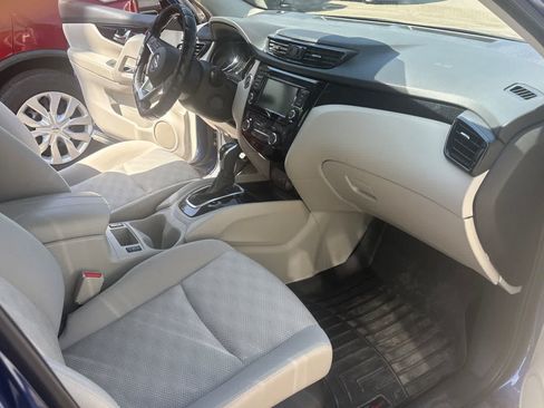 Used 2022 Nissan Rogue Sport SV FWD image 18