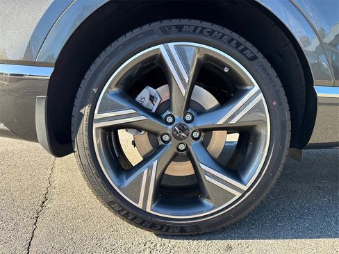 New 2026 Genesis GV80 2.5T Prestige image 17