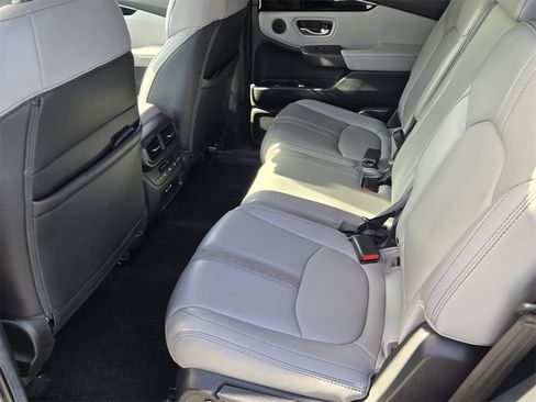 Certified 2024 Honda Pilot EX-L image 11