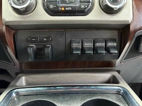 Used 2015 Ford F550 4x4 Crew Cab Super Duty image 33