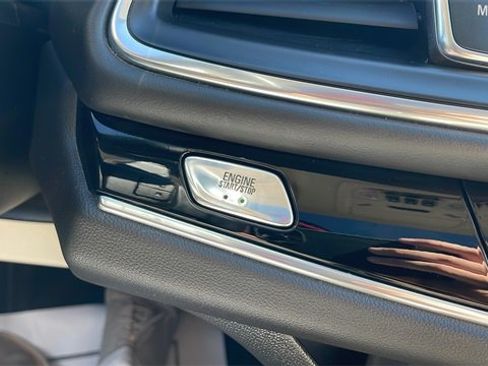 Used 2024 Buick Enclave Avenir w/ Avenir Technology Package image 30