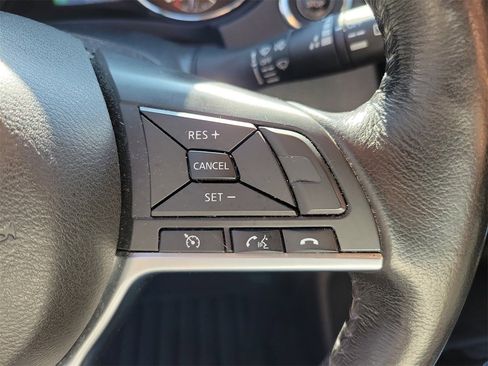 Used 2017 Nissan Rogue SL image 21