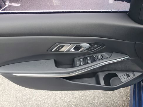 Used 2022 BMW 330i xDrive Sedan w/ Driving Assistance Package image 19