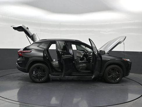 Used 2025 Chevrolet Trax ACTIV w/ Driver Confidence Package FWD image 33