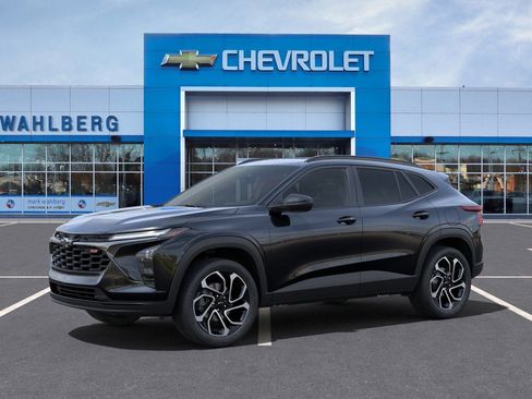 New 2025 Chevrolet Trax RS w/ Sunroof Package image 26