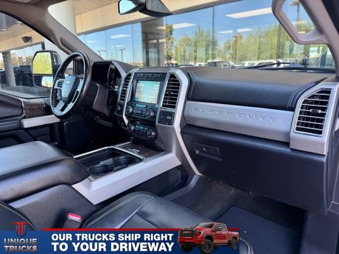 Used 2017 Ford F350 Lariat w/ Lariat Ultimate Package image 29