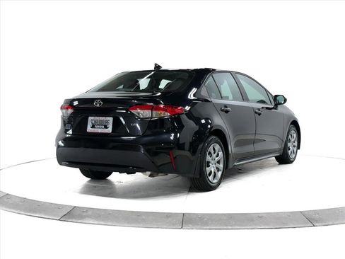 Certified 2022 Toyota Corolla LE image 10
