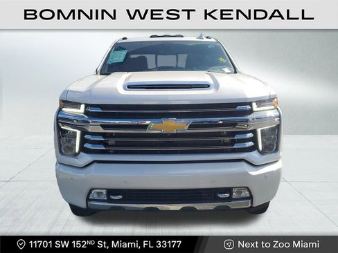 Used 2022 Chevrolet Silverado 3500 High Country w/ Technology Package image 2