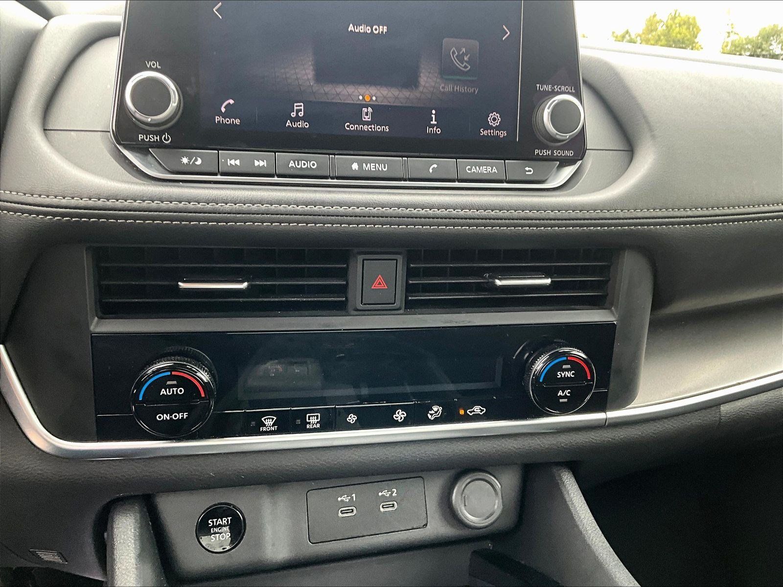 Used 2025 Nissan Rogue SV AWD/4WD image 17