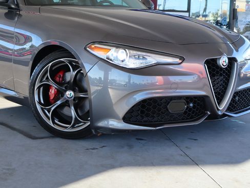 Used 2017 Alfa Romeo Giulia Ti w/ TI 19" Sport Package image 2