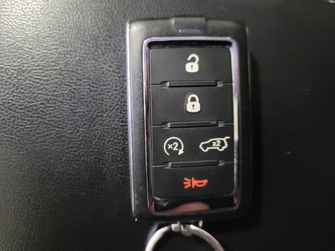 Used 2022 Jeep Grand Cherokee Limited 4xe w/ Luxury Tech Group II image 32