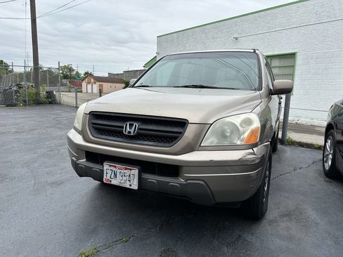Used 2004 Honda Pilot EX image 2