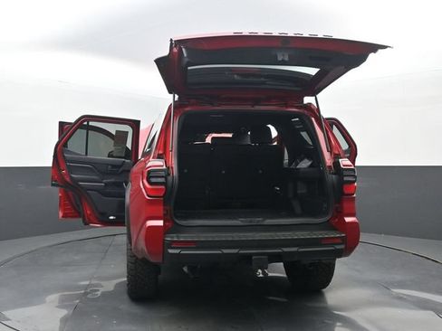 New 2026 Toyota 4Runner SR5 AWD/4WD image 33