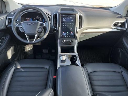 Certified 2024 Ford Edge SEL w/ Convenience Package image 15