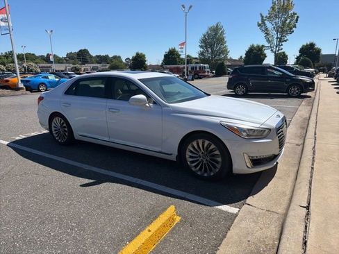 Used 2018 Genesis G90 5.0 Ultimate RWD image 6