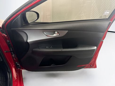 Used 2021 Kia Forte LXS image 29