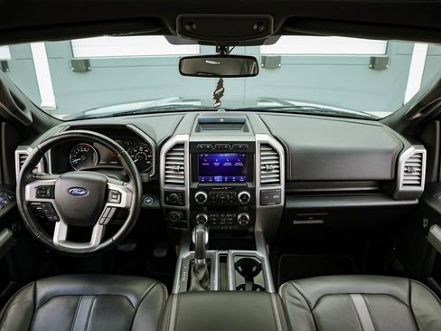 Used 2019 Ford F150 Platinum w/ Equipment Group 701A Luxury image 34