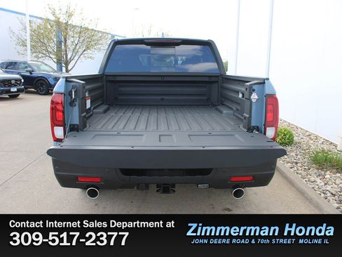 New 2026 Honda Ridgeline Black Edition image 9