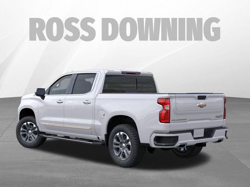 Used 2024 Chevrolet Silverado 1500 High Country w/ Z71 Off-Road Package image 3